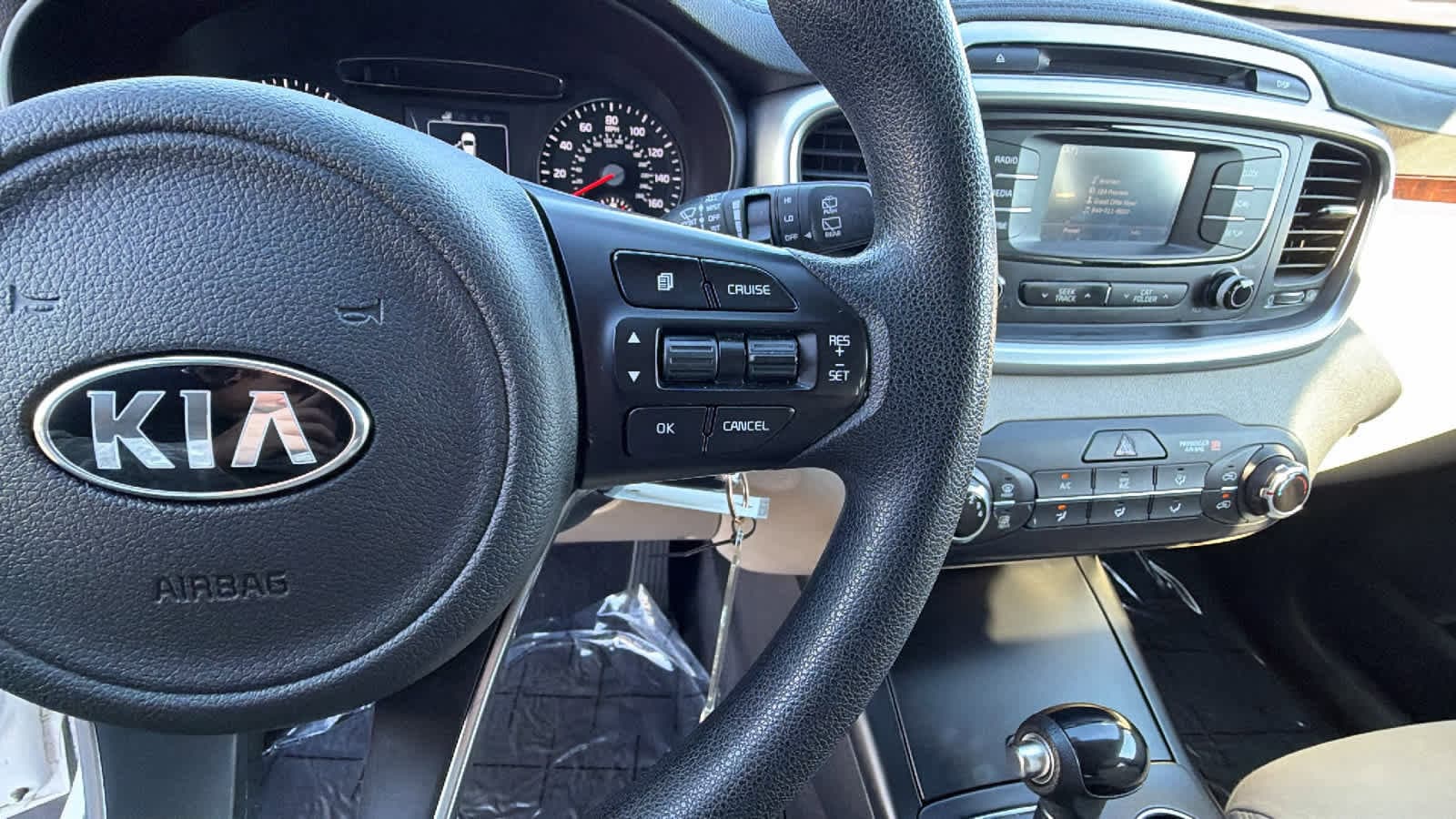 Thumbnail: 2016 Kia Sorento - 20