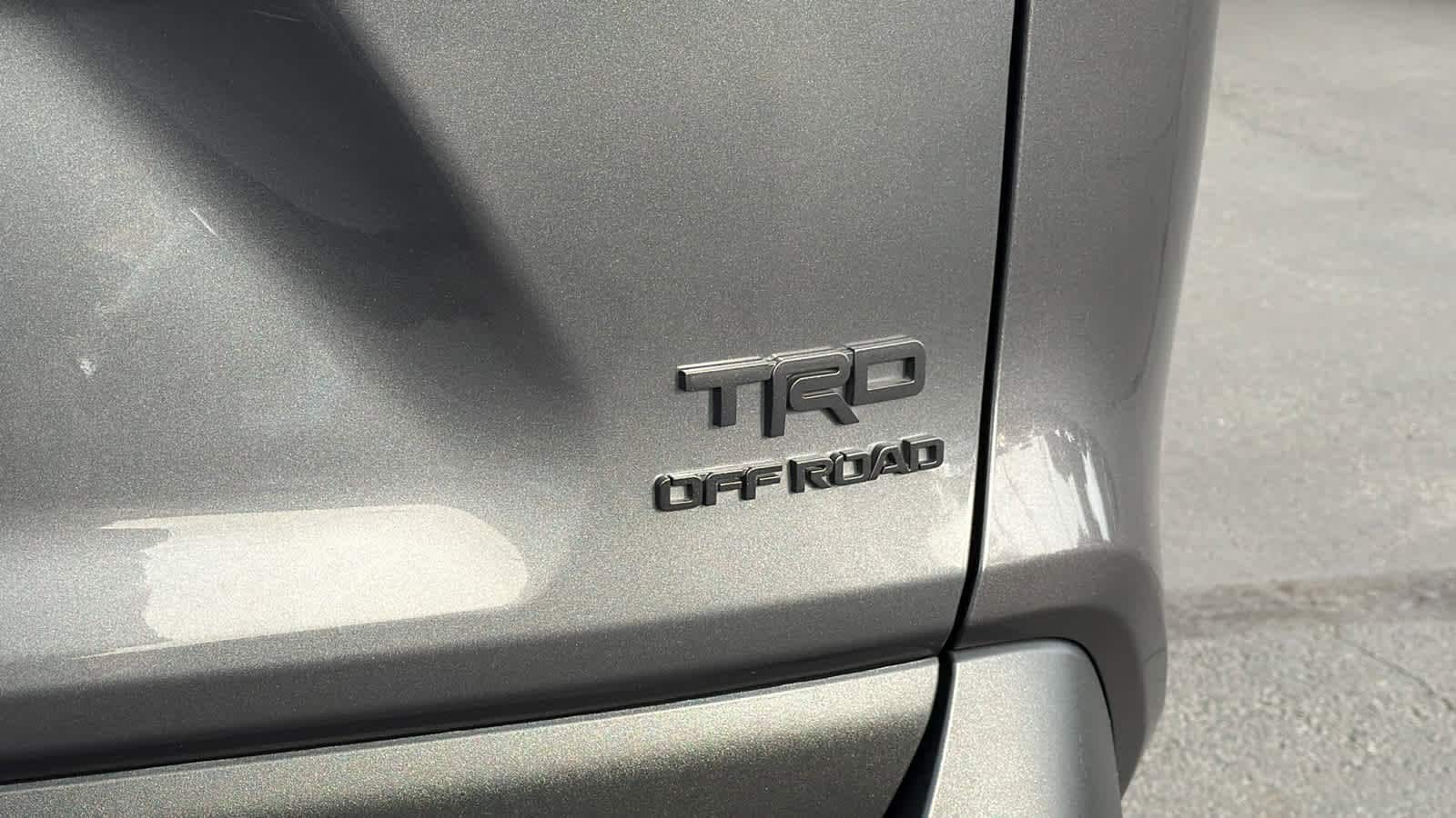 Thumbnail: 2022 Toyota RAV4 - 28