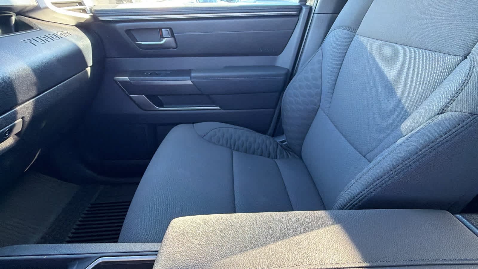 2026 Toyota Tundra SR5 - Photo 12