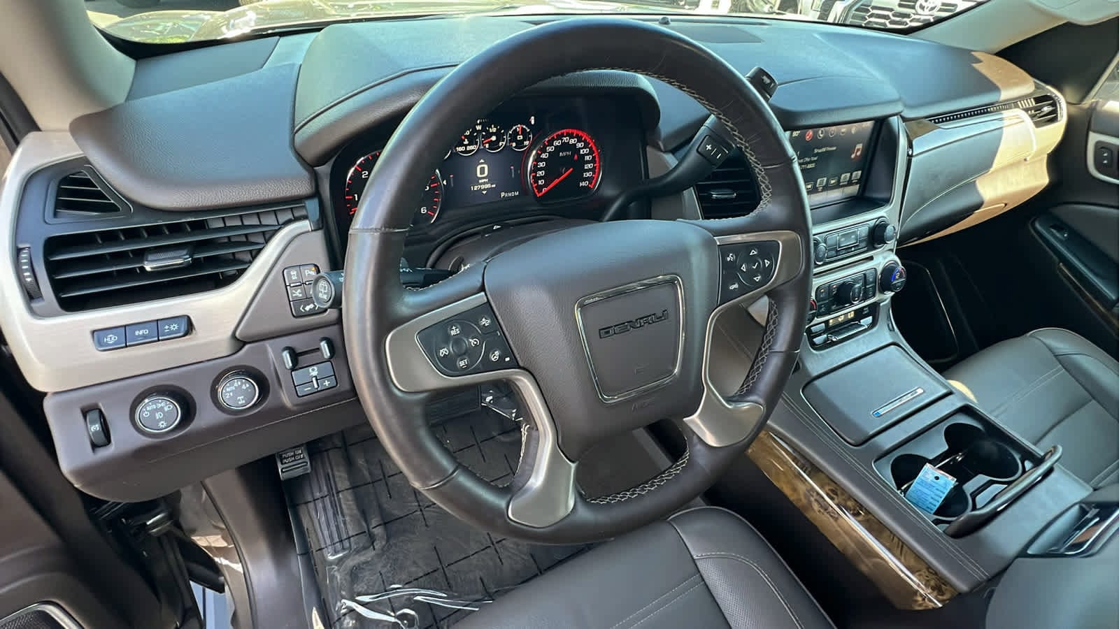 Thumbnail: 2016 GMC Yukon - 10