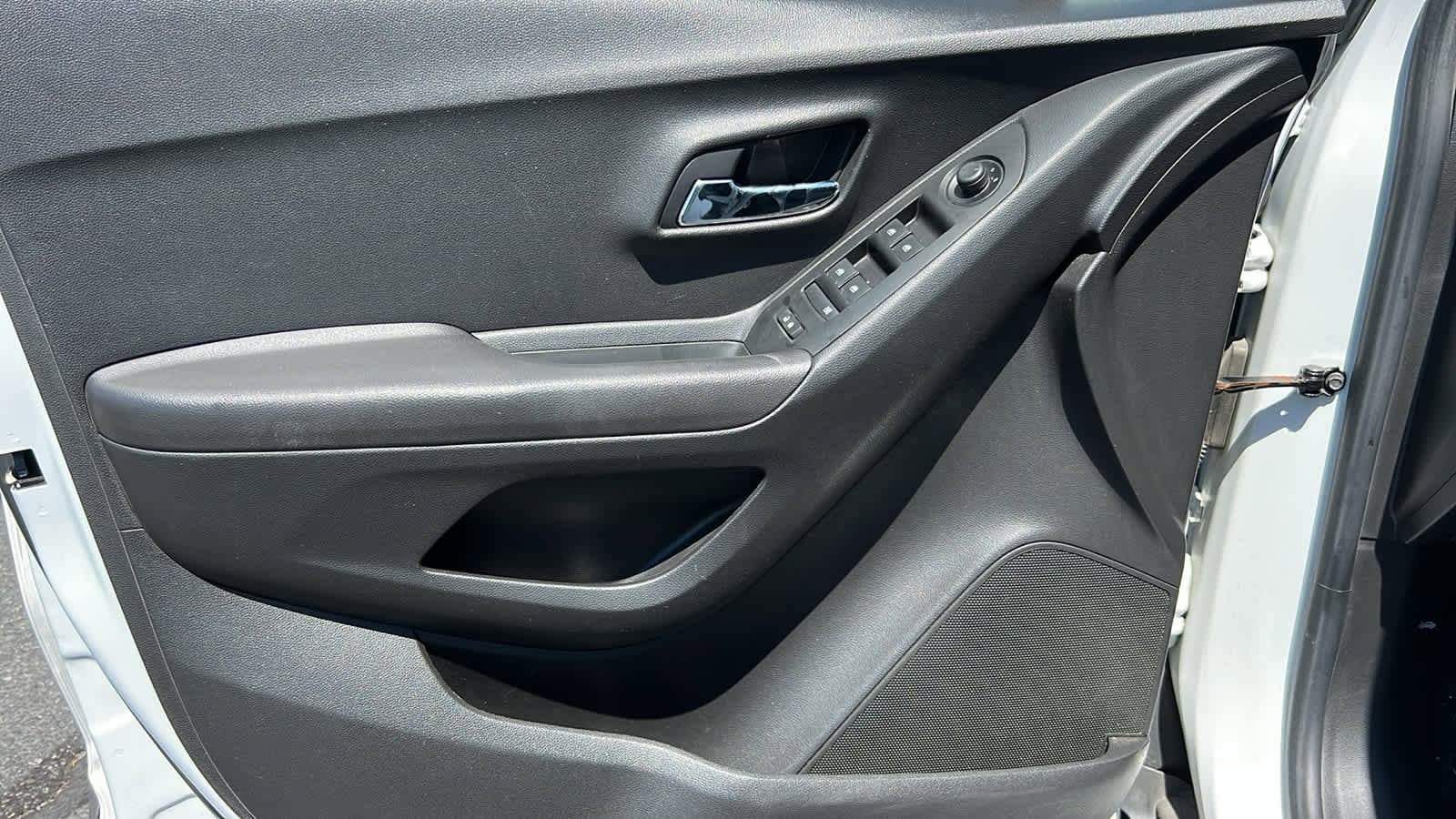 Thumbnail: 2019 Chevrolet Trax - 23