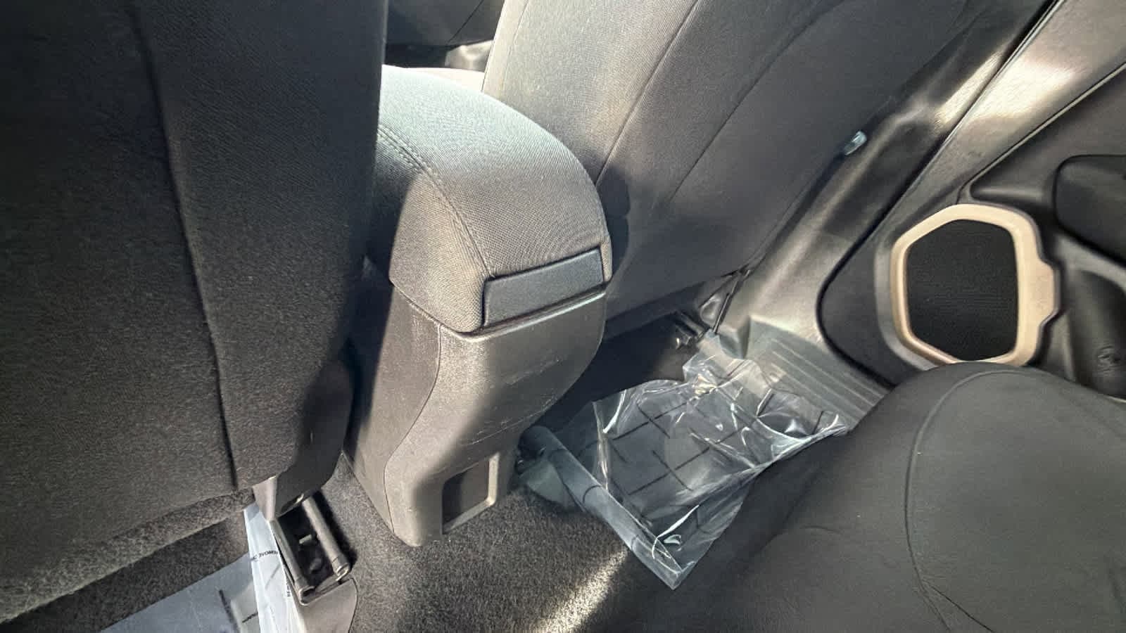 Thumbnail: 2017 Jeep Renegade - 25