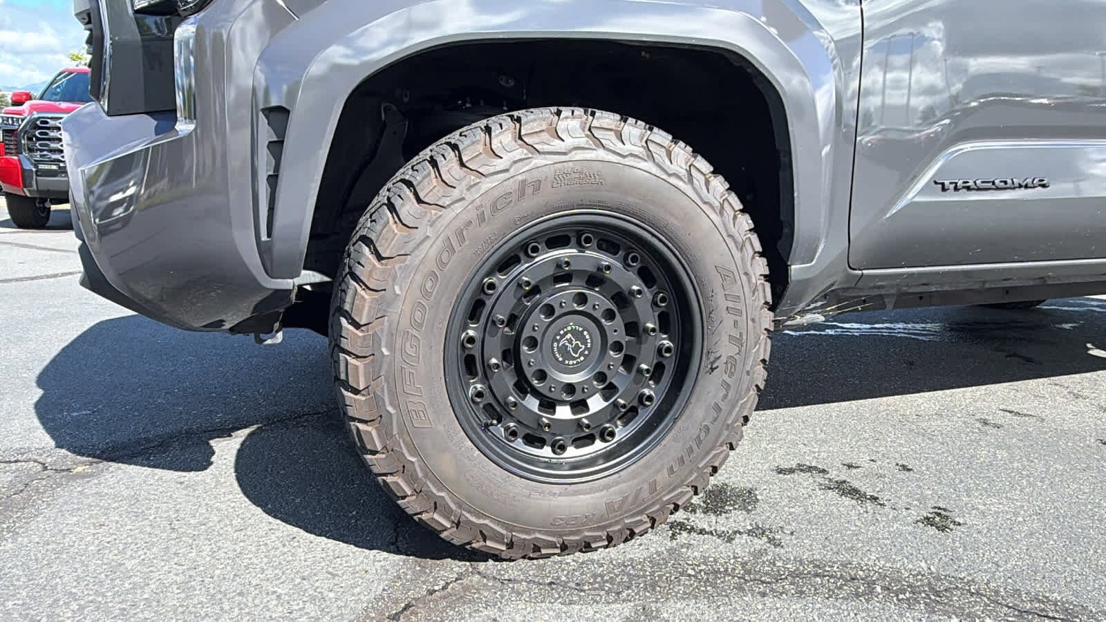 Thumbnail: 2024 Toyota Tacoma - 9