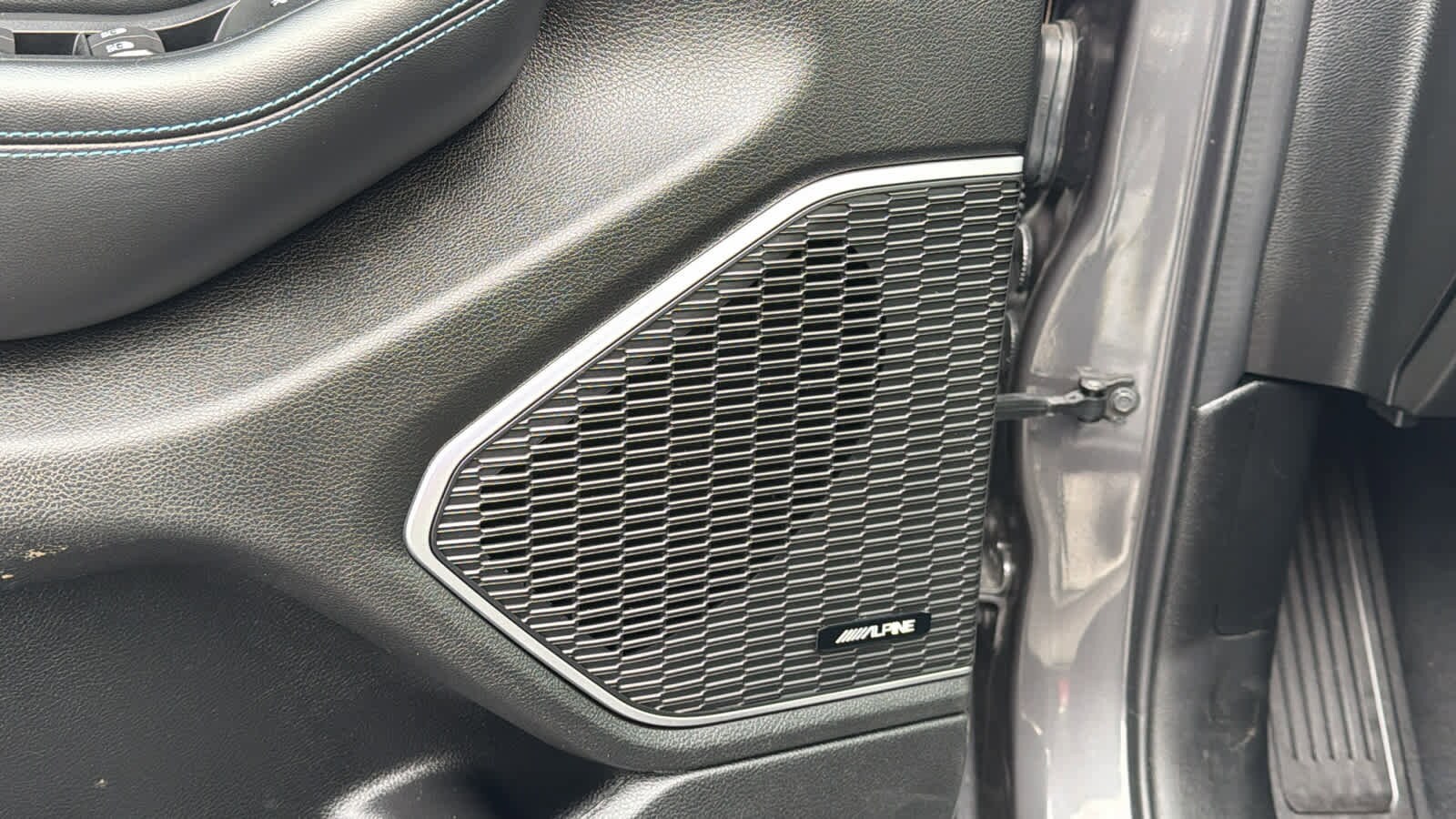 Thumbnail: 2022 Jeep Grand Cherokee - 33