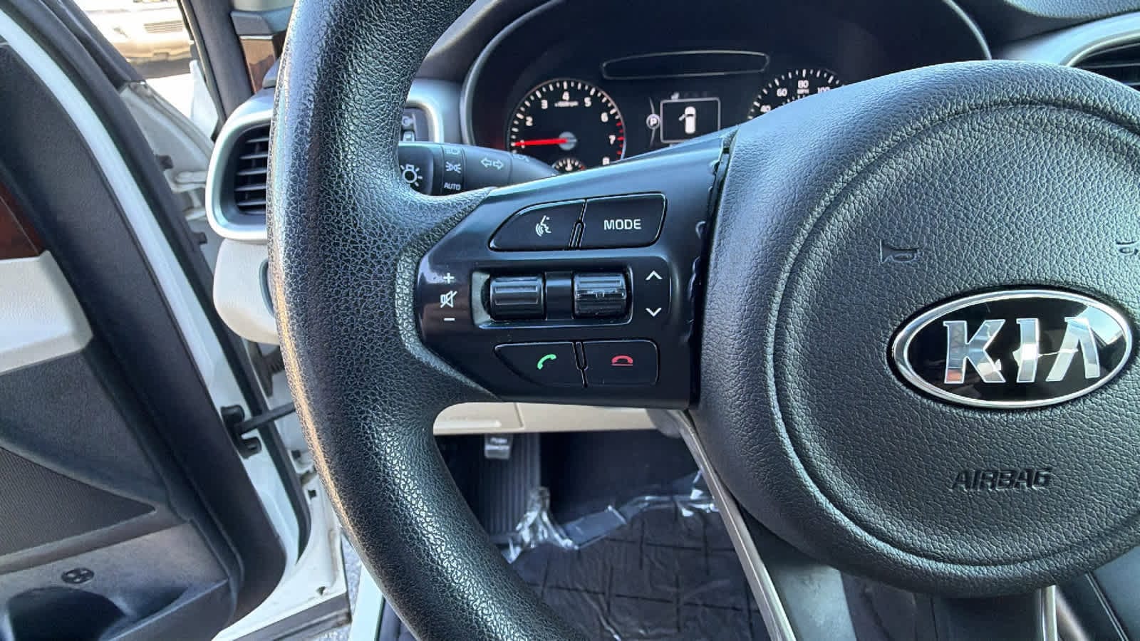 Thumbnail: 2016 Kia Sorento - 19