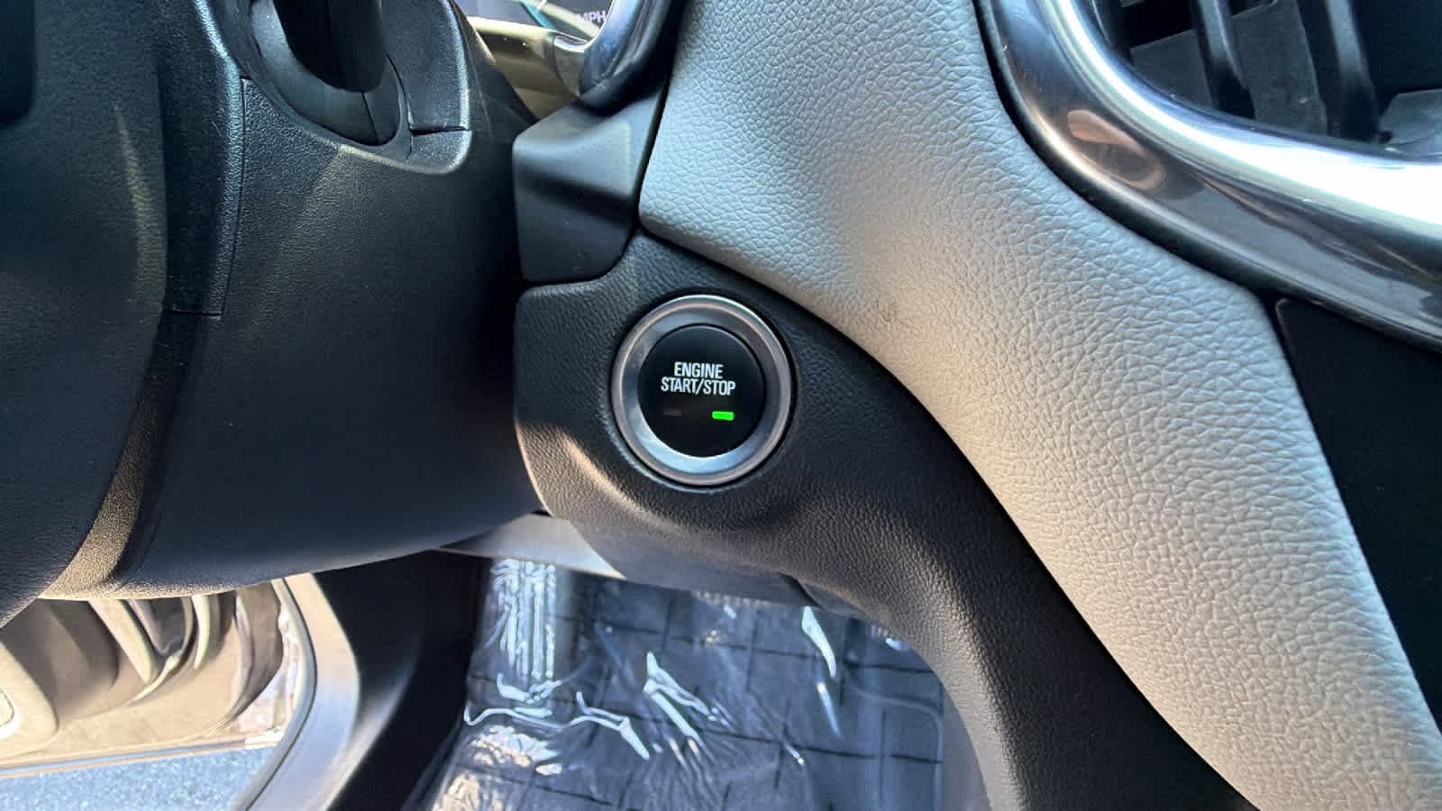 Thumbnail: 2021 Chevrolet Equinox - 16