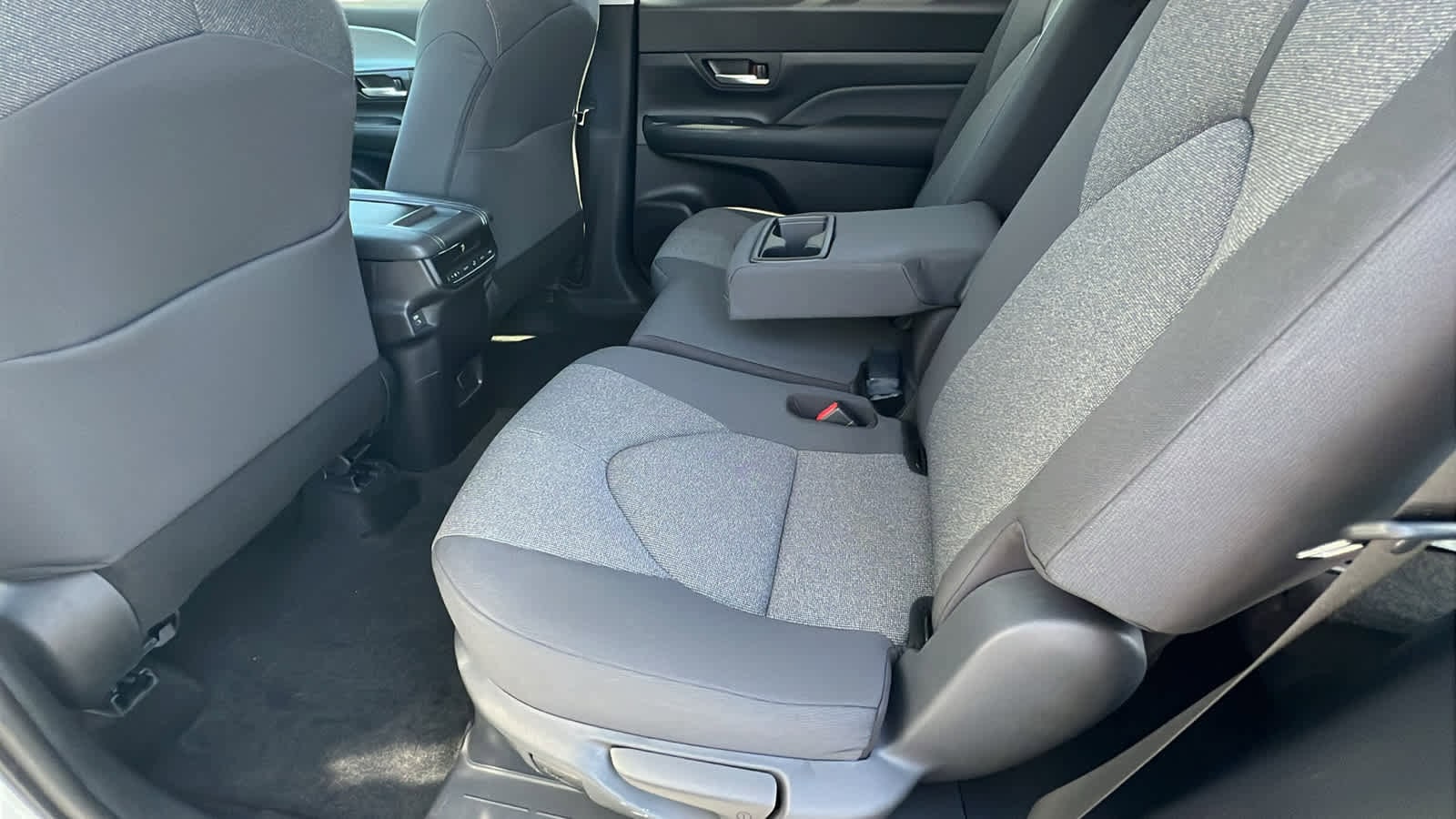 2025 Toyota Grand Highlander  24