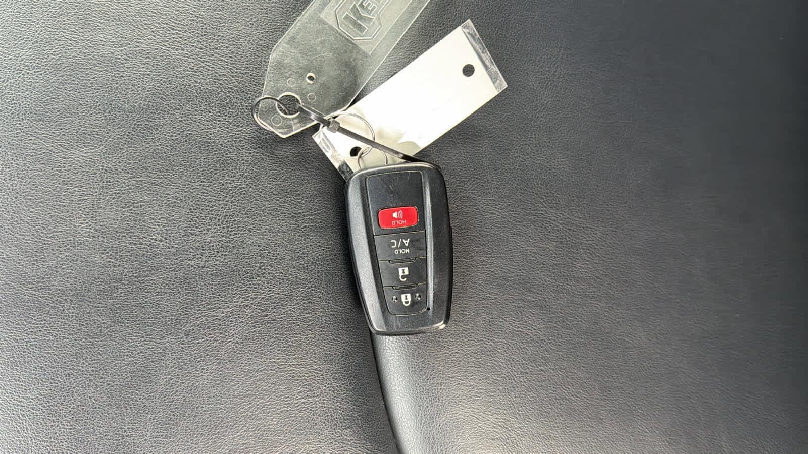 Thumbnail: 2022 Toyota Prius Prime - 29