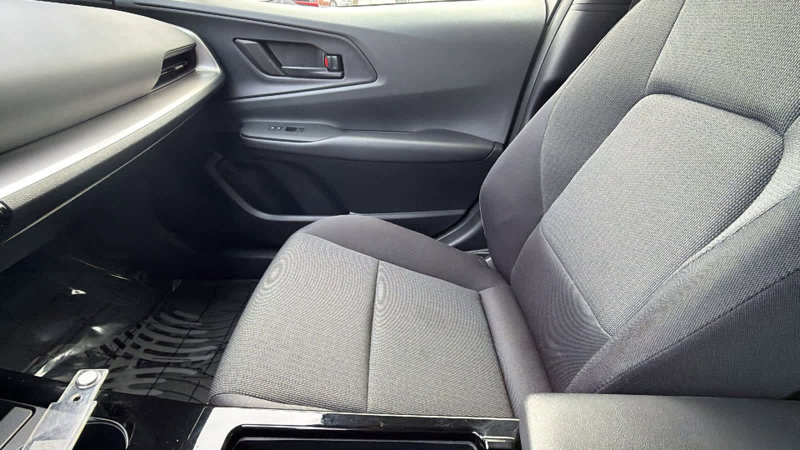 Thumbnail: 2024 Toyota Prius - 12