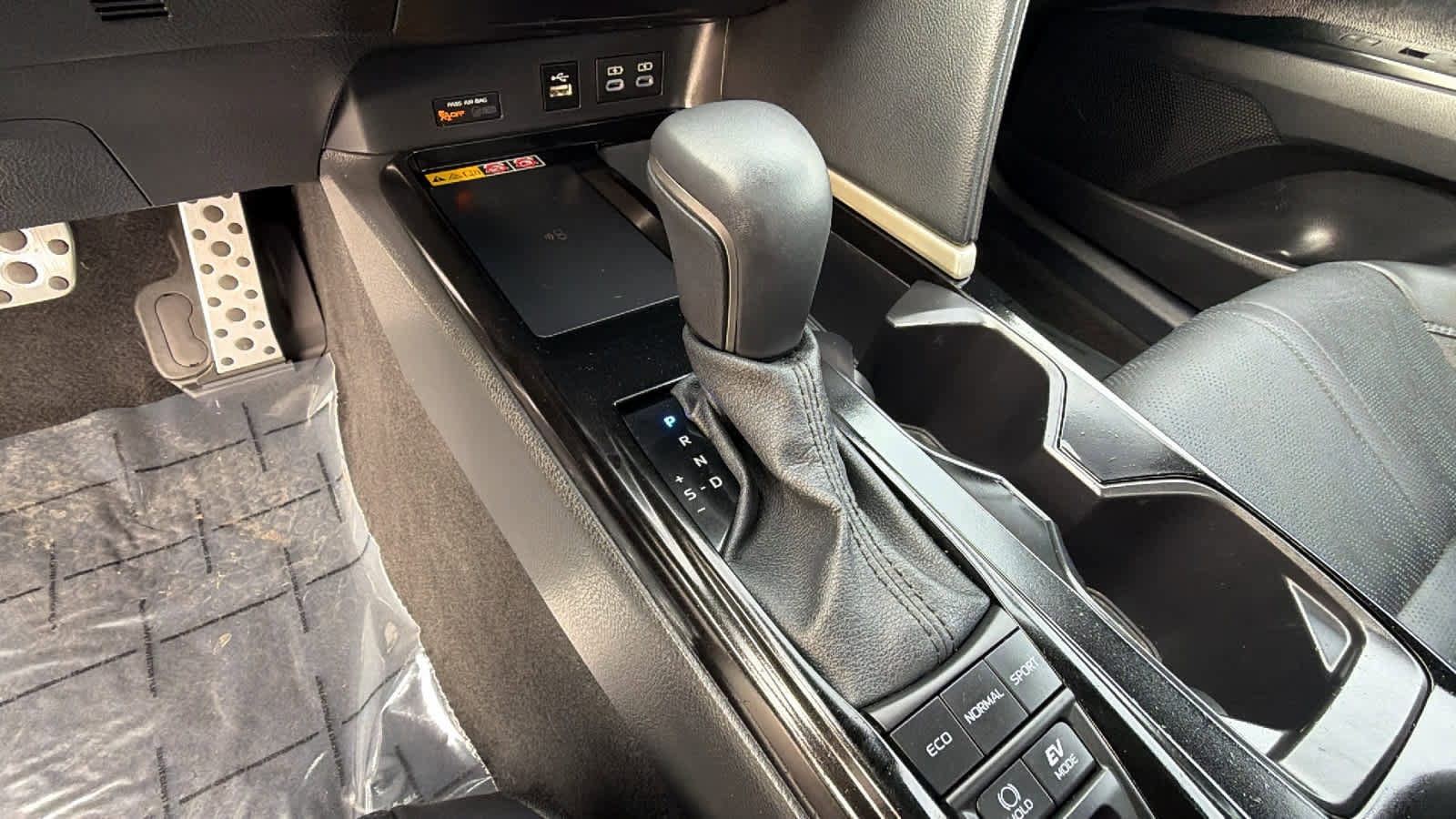 Thumbnail: 2025 Toyota Camry - 13