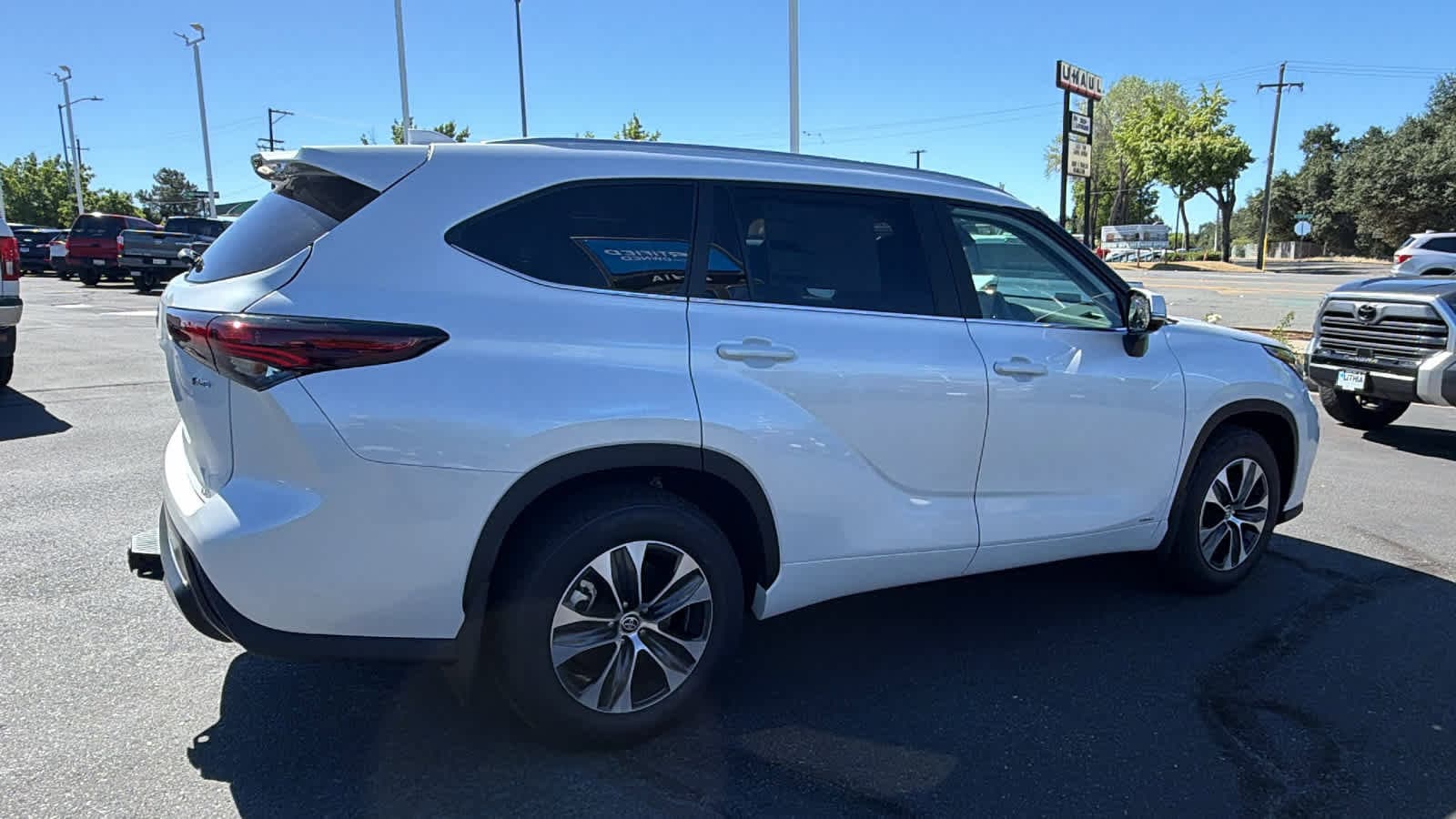 Thumbnail: 2026 Toyota Highlander - 4