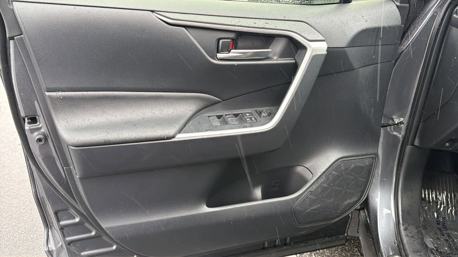 Thumbnail: 2025 Toyota RAV4 - 23