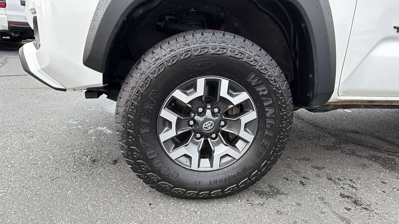 Thumbnail: 2023 Toyota Tacoma - 9
