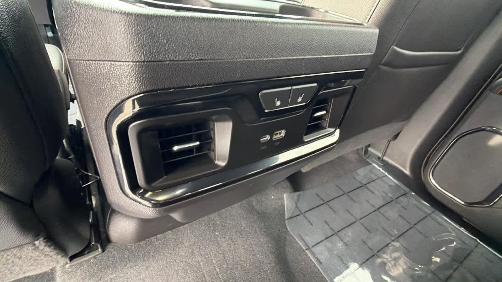 Thumbnail: 2022 GMC Sierra 1500 - 25