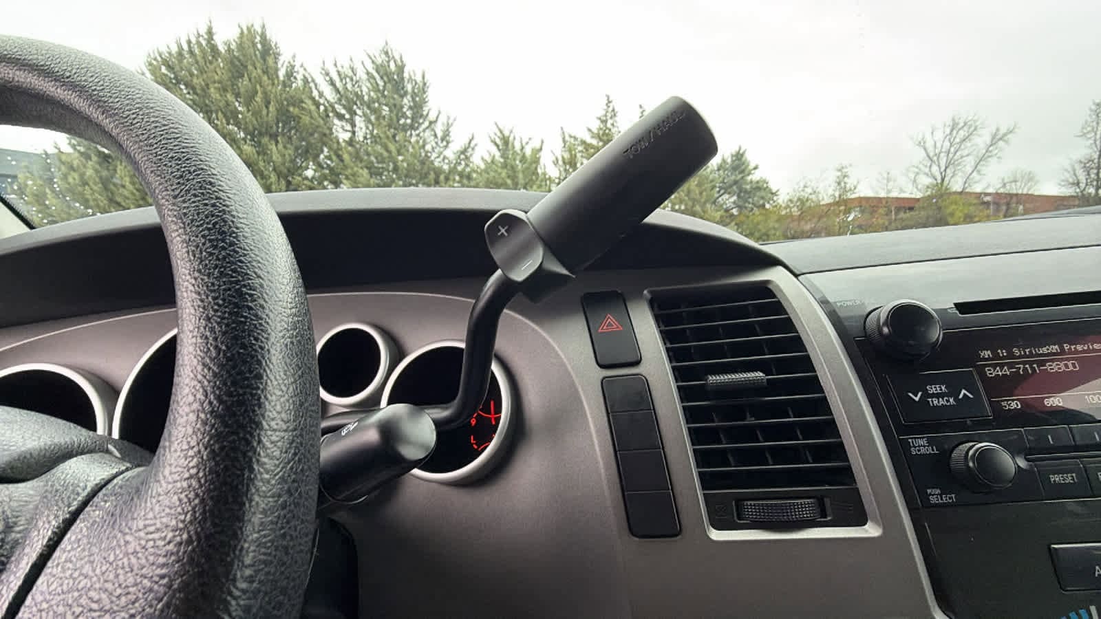 Thumbnail: 2011 Toyota Tundra - 13