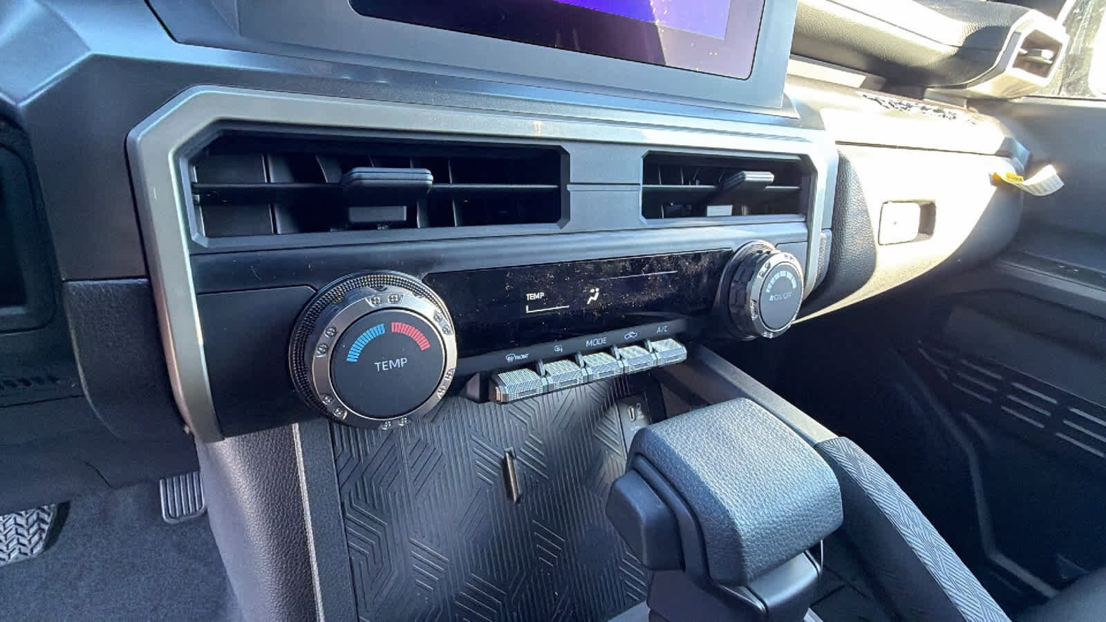 Thumbnail: 2025 Toyota Tacoma - 14