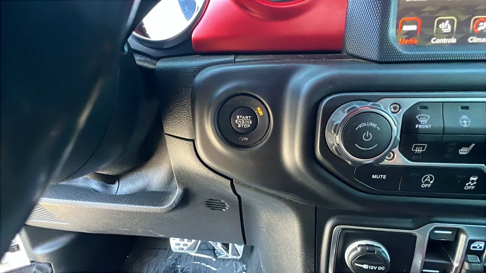 Thumbnail: 2020 Jeep Gladiator - 17