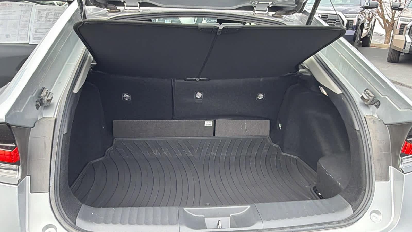 Thumbnail: 2024 Toyota Prius - 27