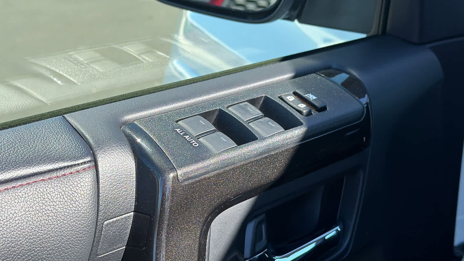 Thumbnail: 2023 Toyota 4Runner - 22