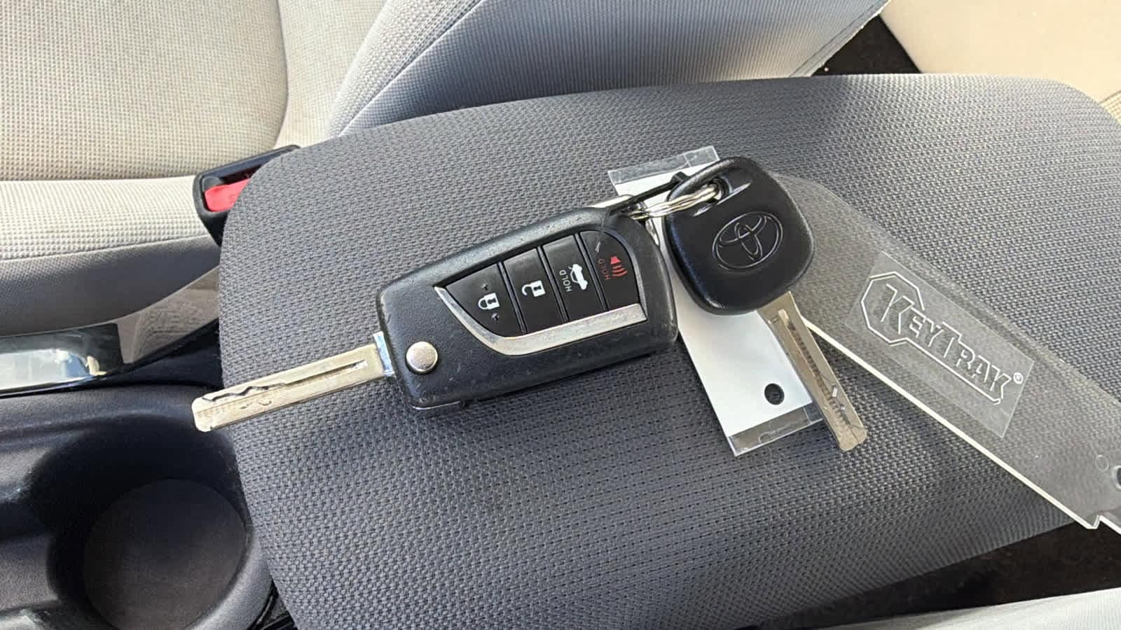 Thumbnail: 2020 Toyota Corolla - 29