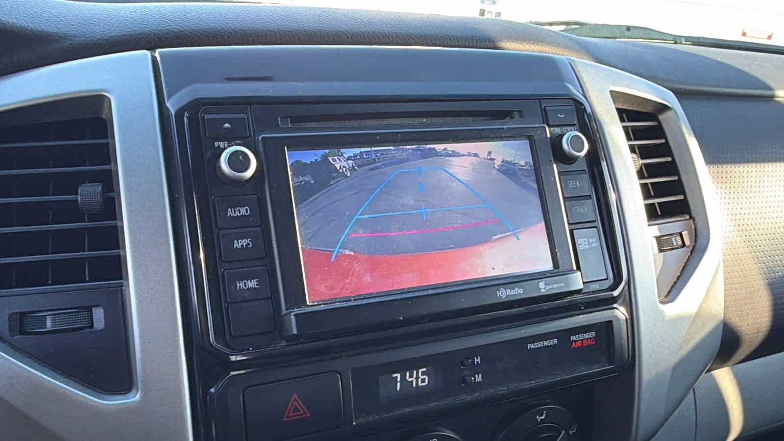 Thumbnail: 2014 Toyota Tacoma - 16