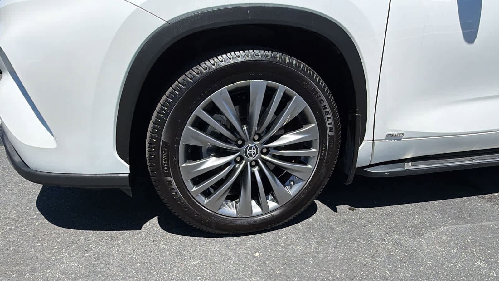 Thumbnail: 2021 Toyota Highlander - 9