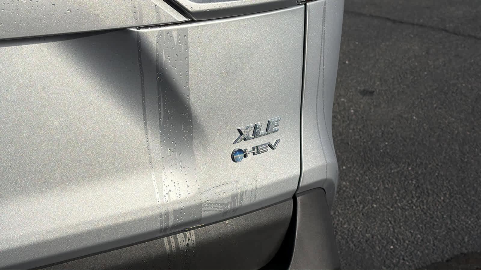 Thumbnail: 2025 Toyota RAV4 - 28