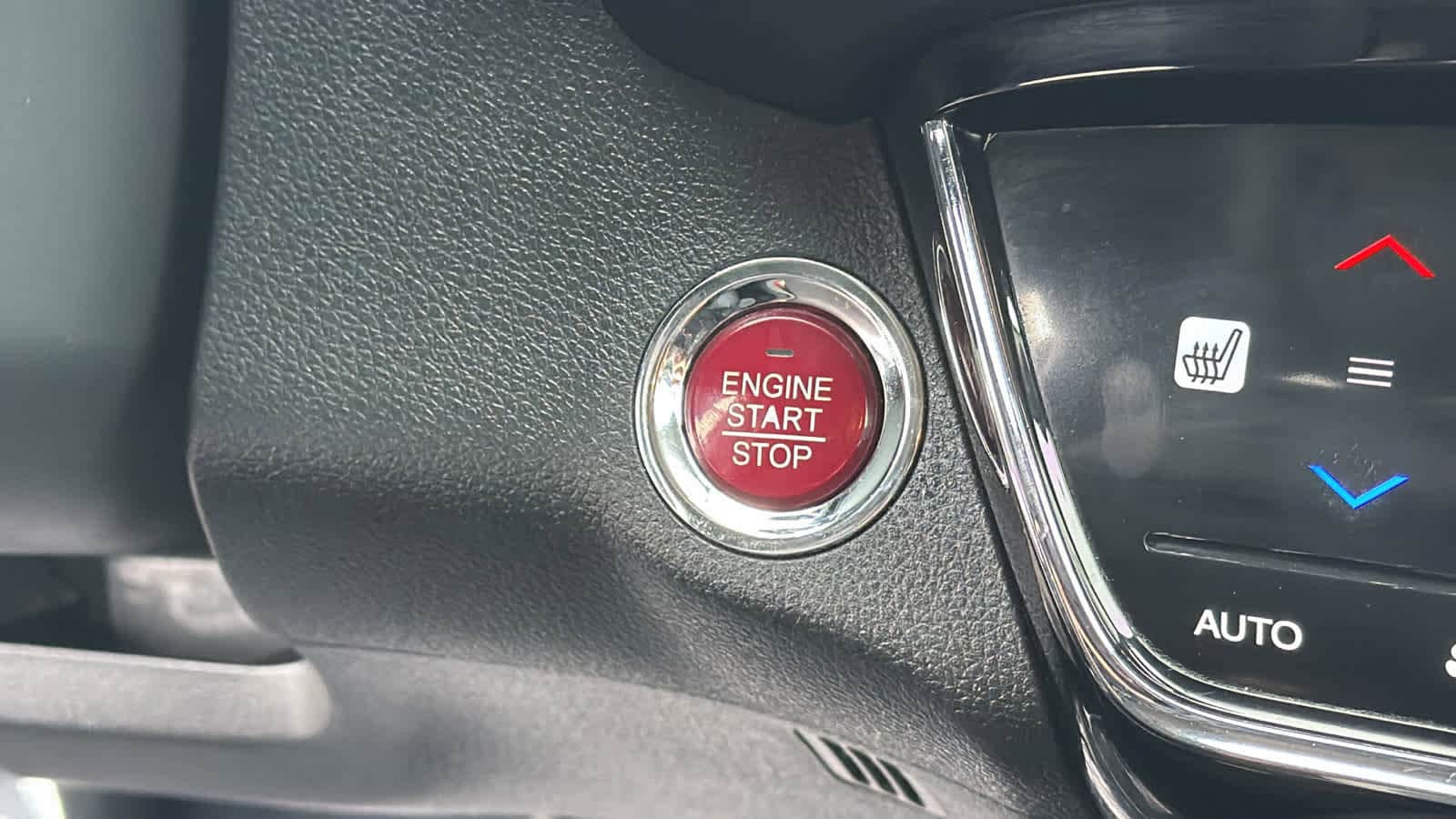 Thumbnail: 2016 Honda HR-V - 17