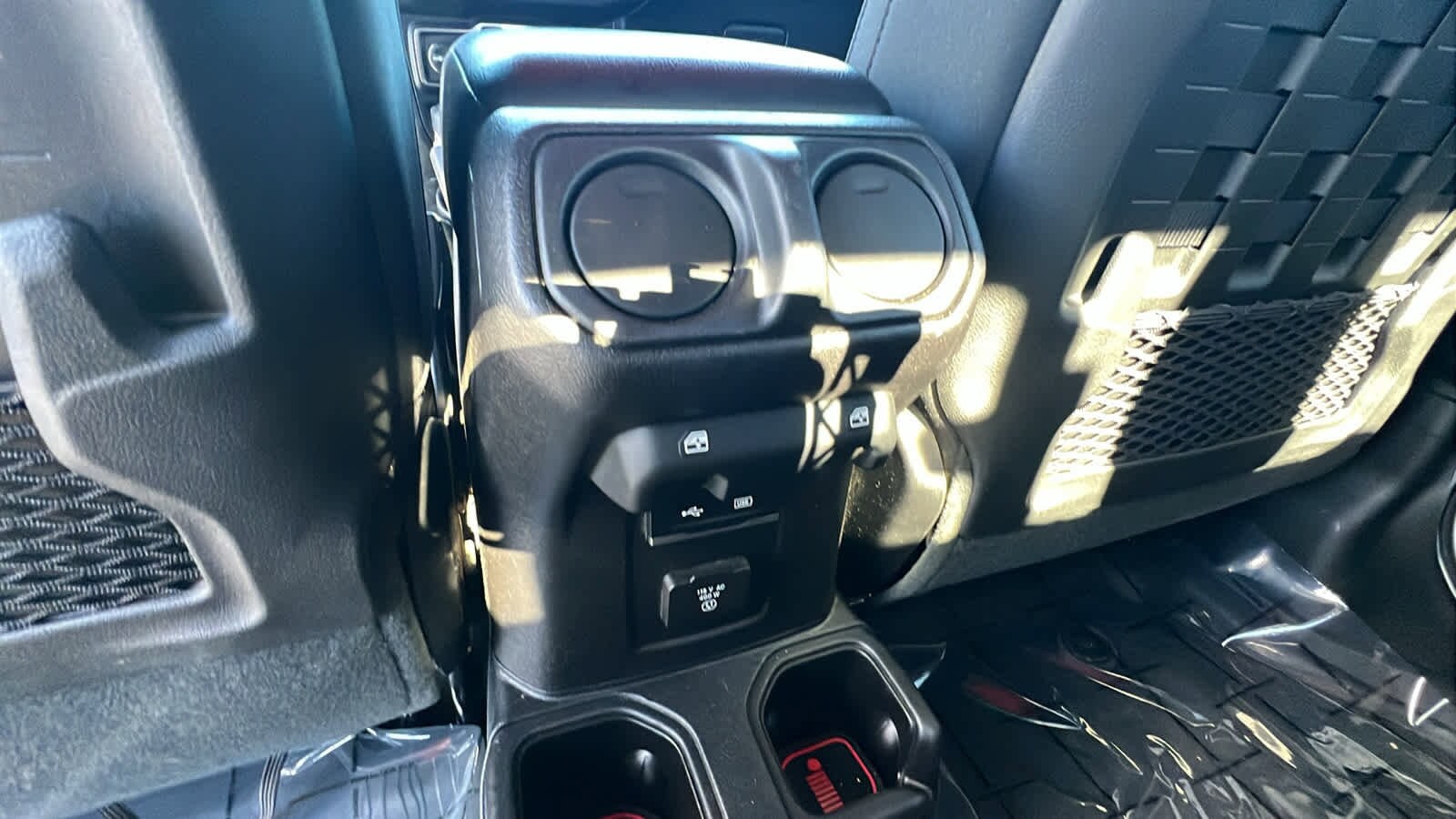 Thumbnail: 2020 Jeep Gladiator - 25