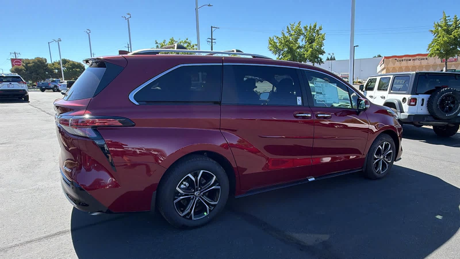 Thumbnail: 2026 Toyota Sienna - 4