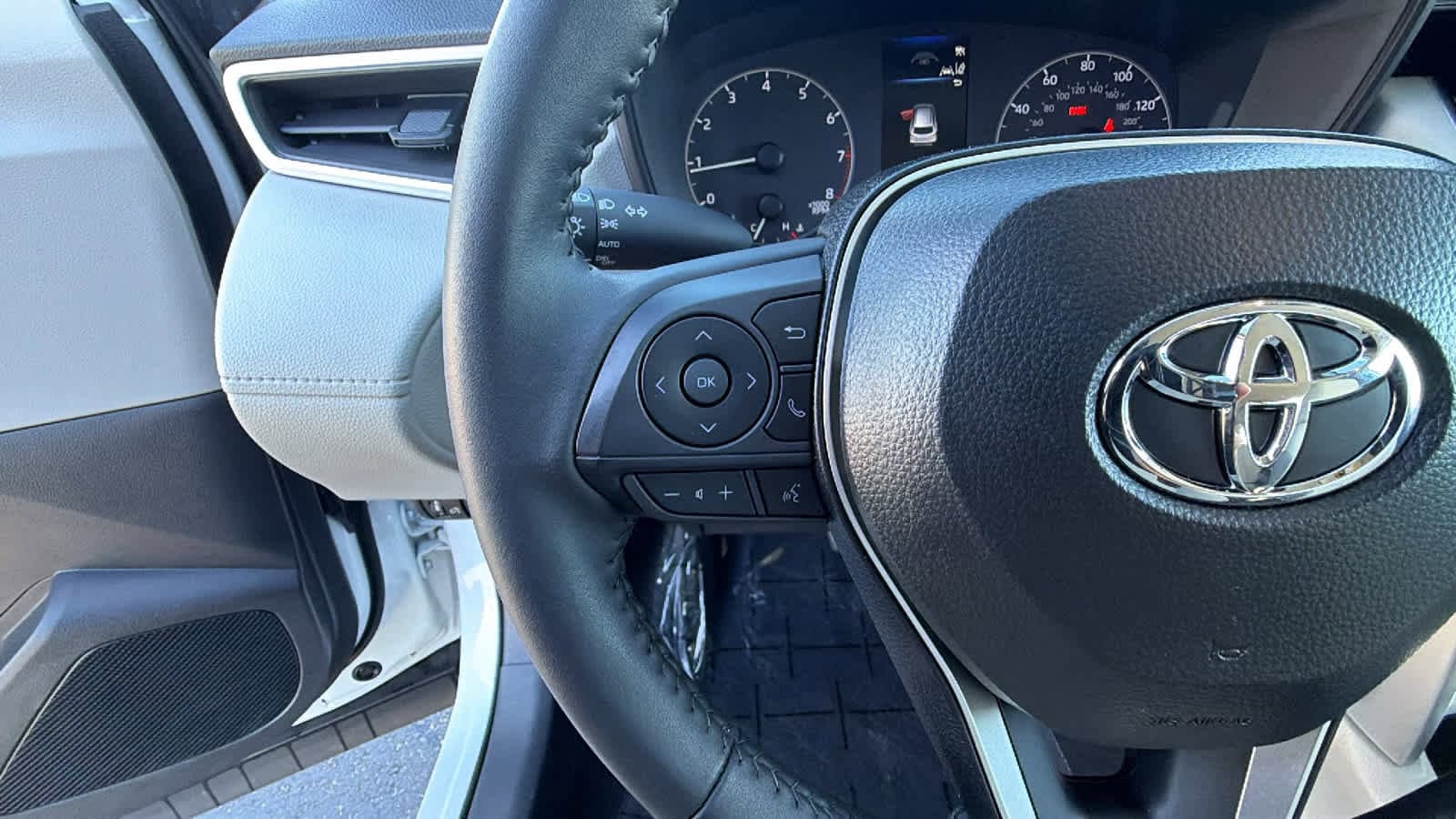 Thumbnail: 2025 Toyota Corolla Cross - 19