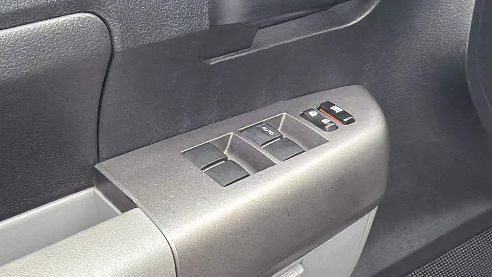 Thumbnail: 2011 Toyota Tundra - 22