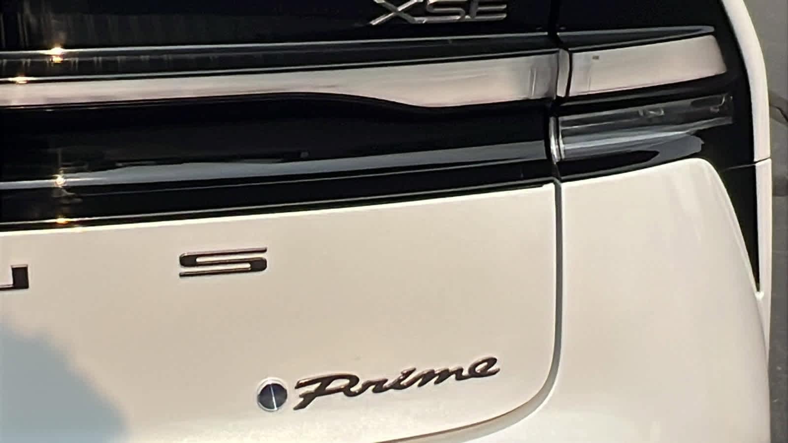 Thumbnail: 2024 Toyota Prius Prime - 28