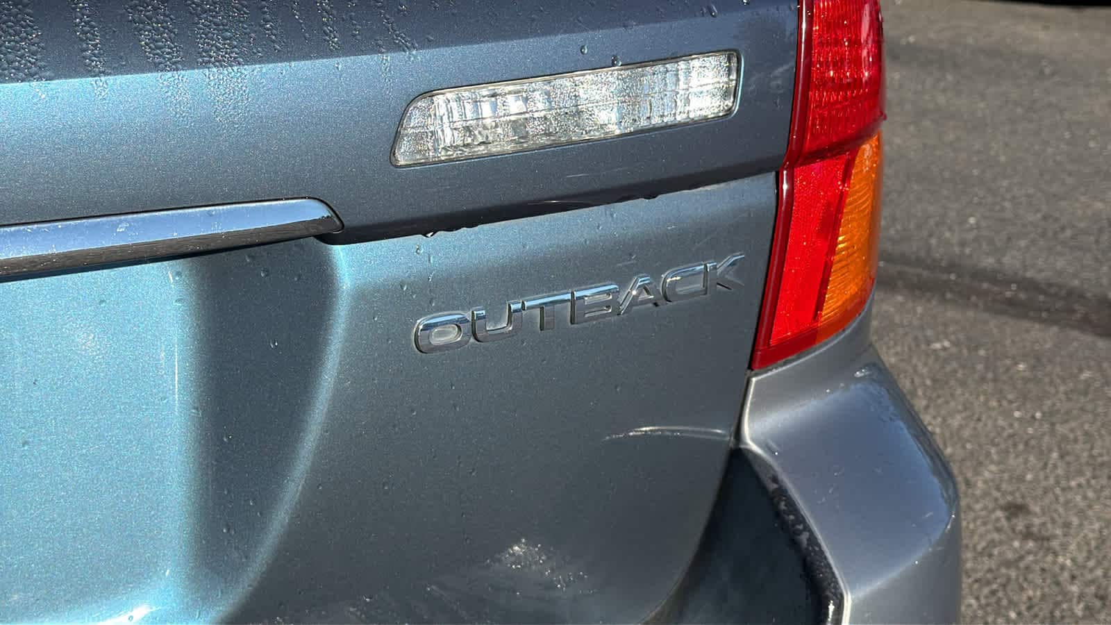 Thumbnail: 2005 Subaru Outback - 28