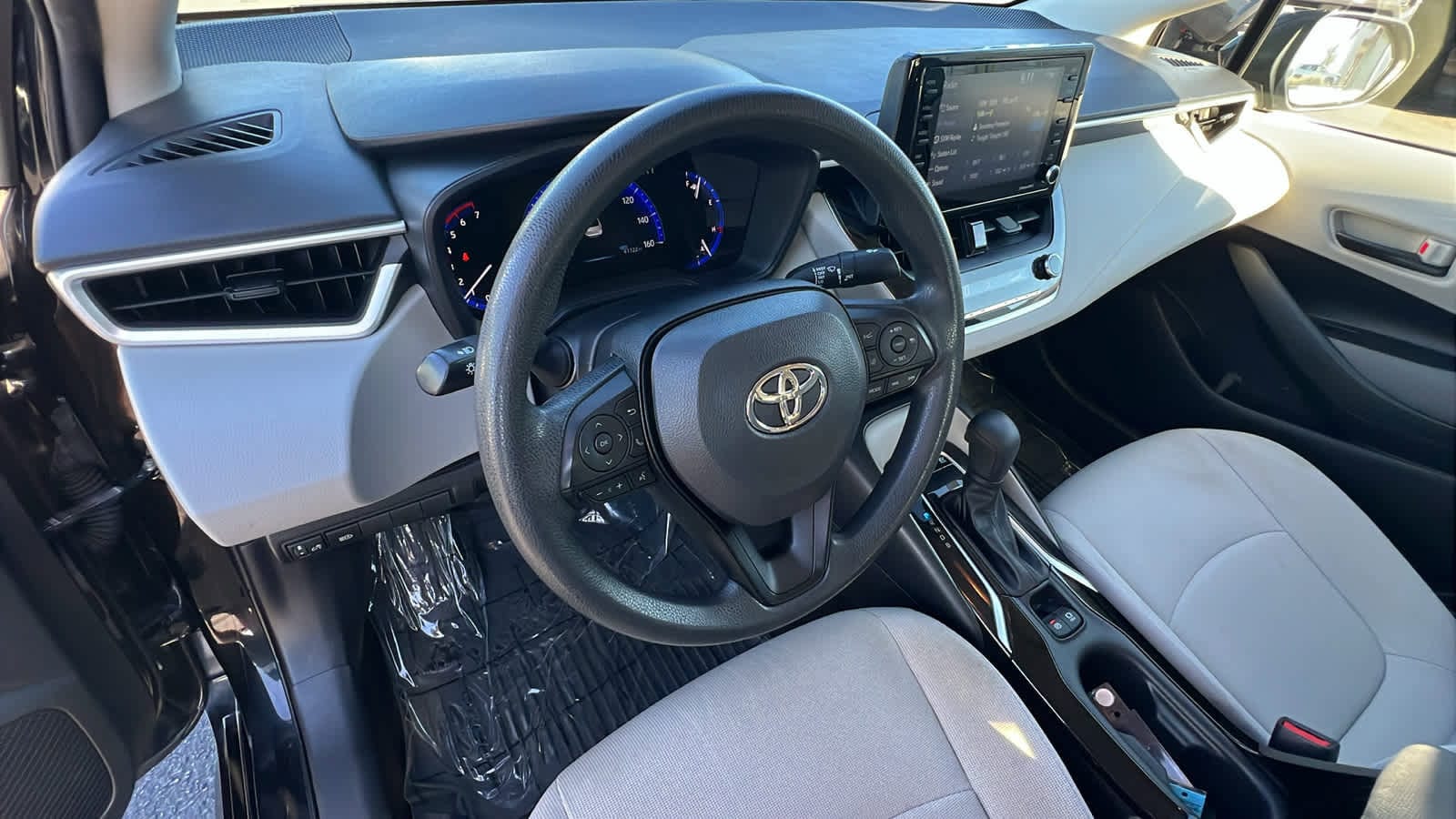 Thumbnail: 2022 Toyota Corolla - 10