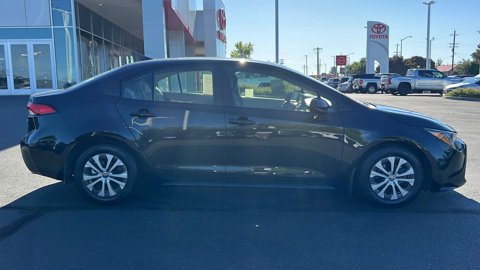 Thumbnail: 2022 Toyota Corolla - 4
