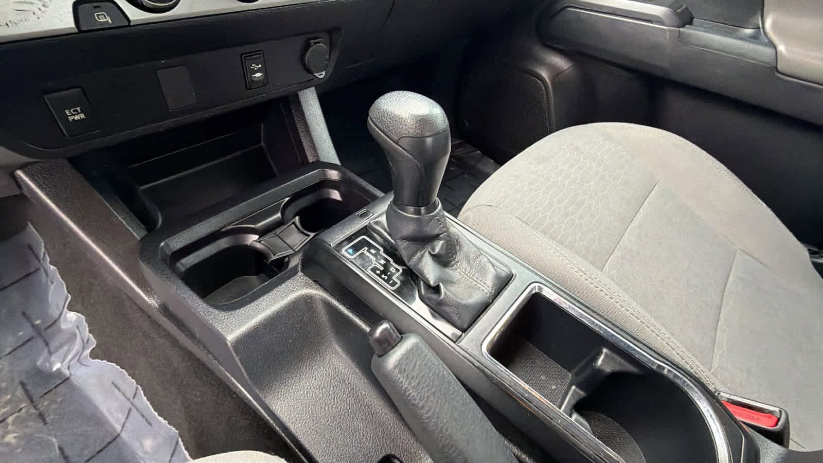 Thumbnail: 2018 Toyota Tacoma - 13