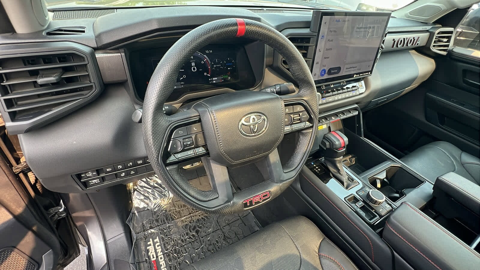 Thumbnail: 2023 Toyota Tundra - 10