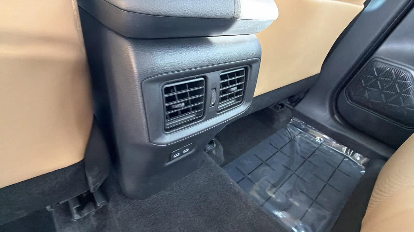 Thumbnail: 2023 Toyota RAV4 - 25