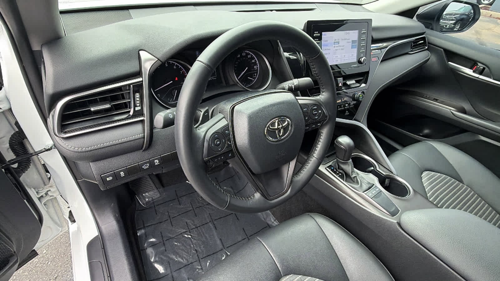 Thumbnail: 2024 Toyota Camry - 10