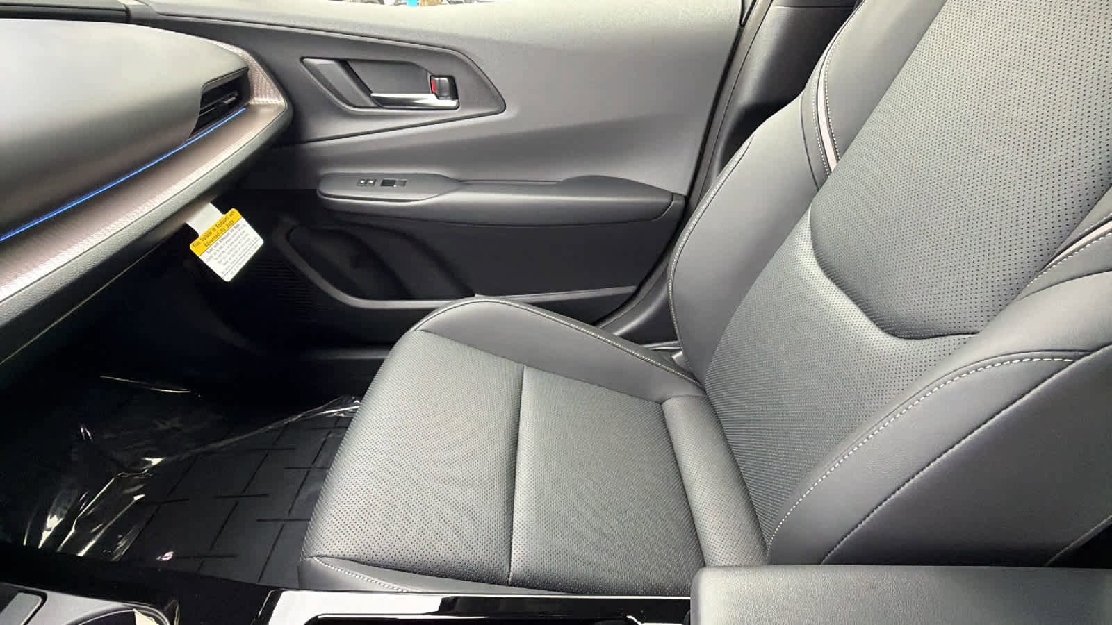 2026 Toyota Prius XLE - Photo 12