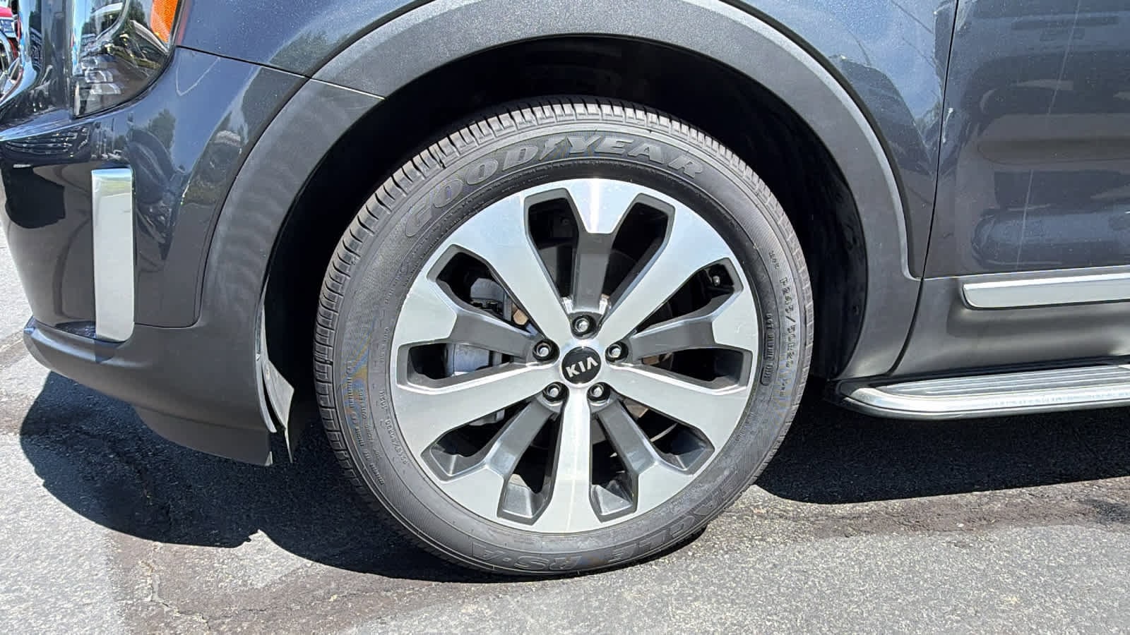 Thumbnail: 2020 Kia Telluride - 9