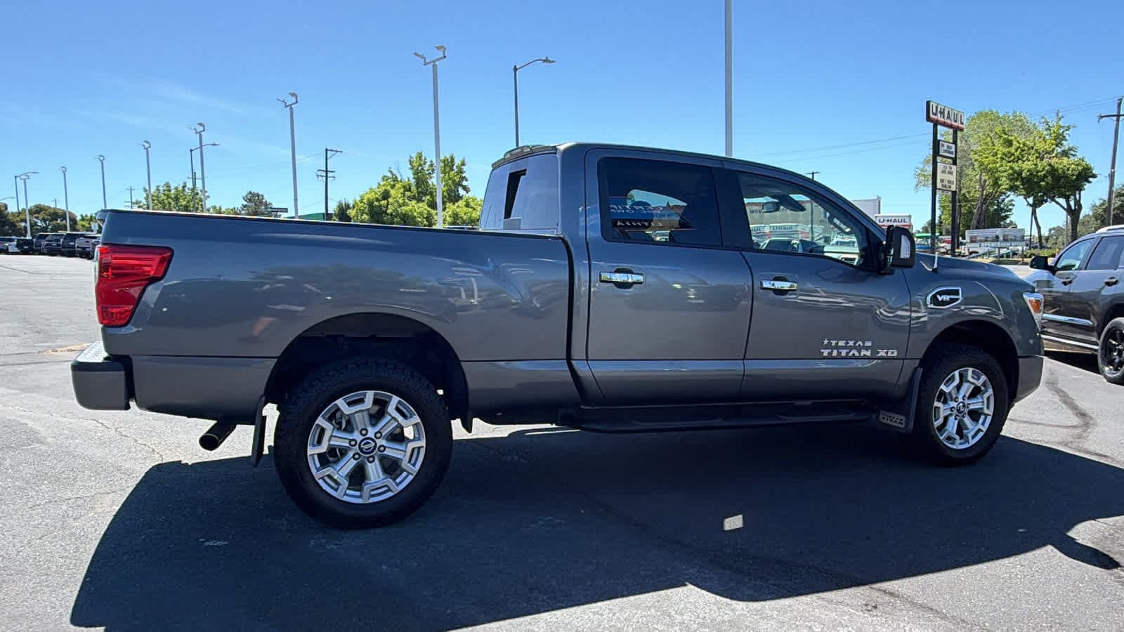 Thumbnail: 2021 Nissan Titan - 4