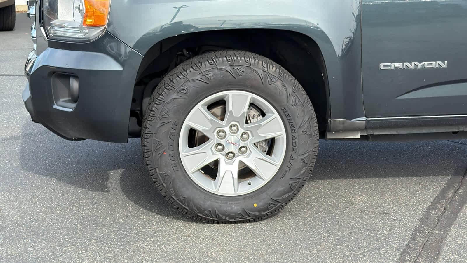 Thumbnail: 2018 GMC Canyon - 9