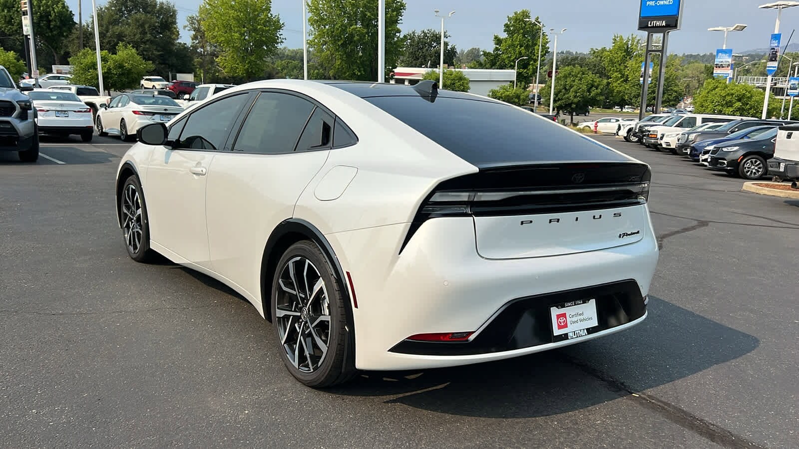 Thumbnail: 2024 Toyota Prius Prime - 7
