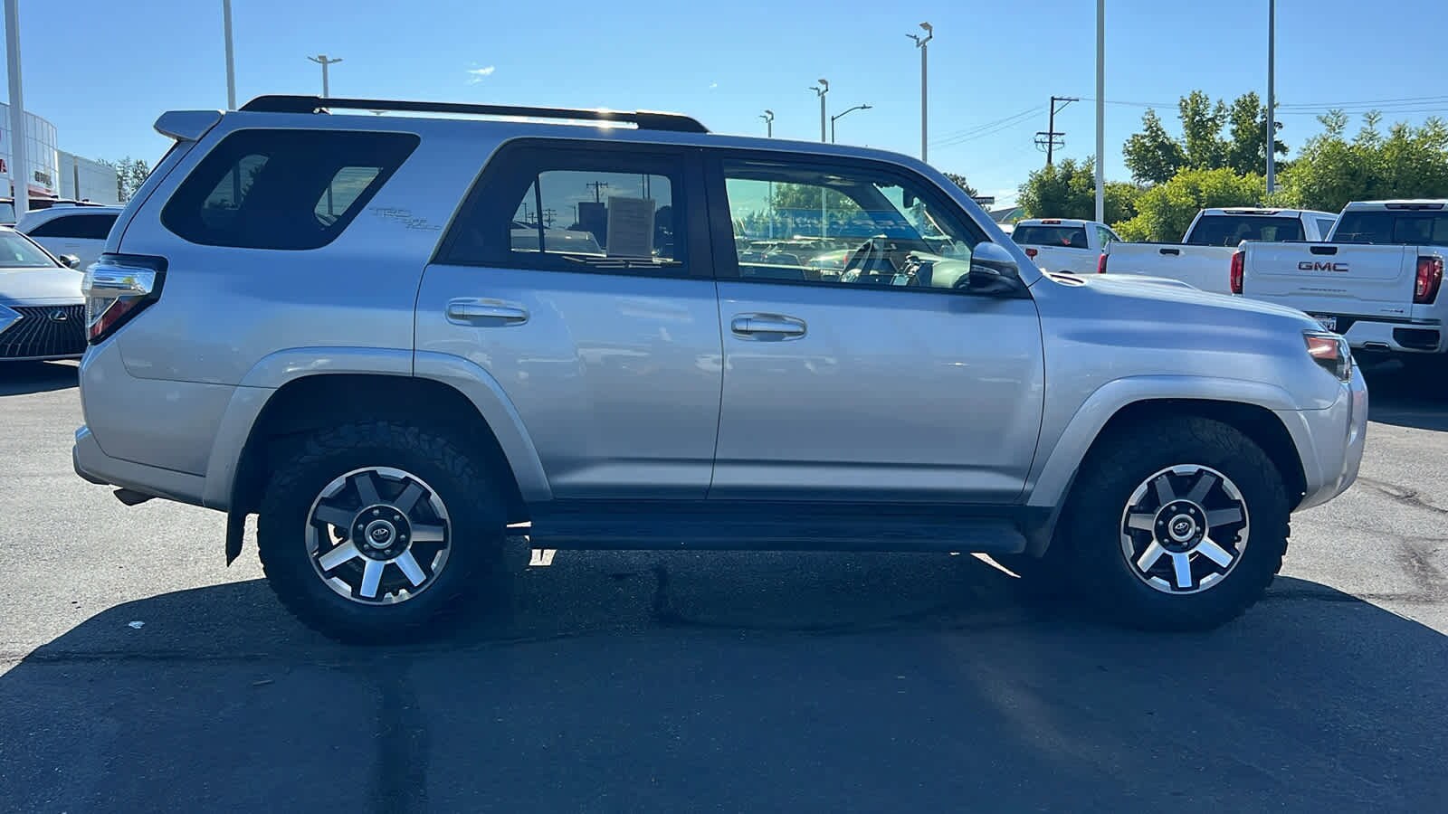 Thumbnail: 2022 Toyota 4Runner - 4