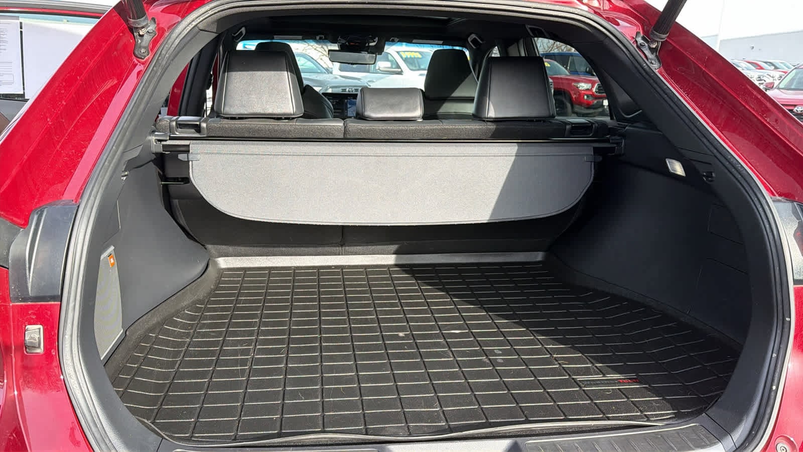 Thumbnail: 2021 Toyota Venza - 27