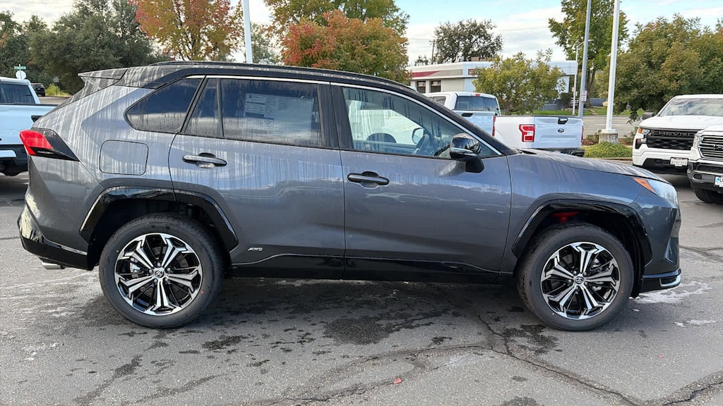 New 2025 Toyota RAV4 Plug-in Hybrid XSE PLUG-IN HYBRID