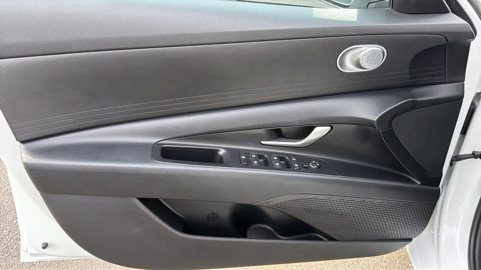 Thumbnail: 2021 Hyundai Elantra - 23