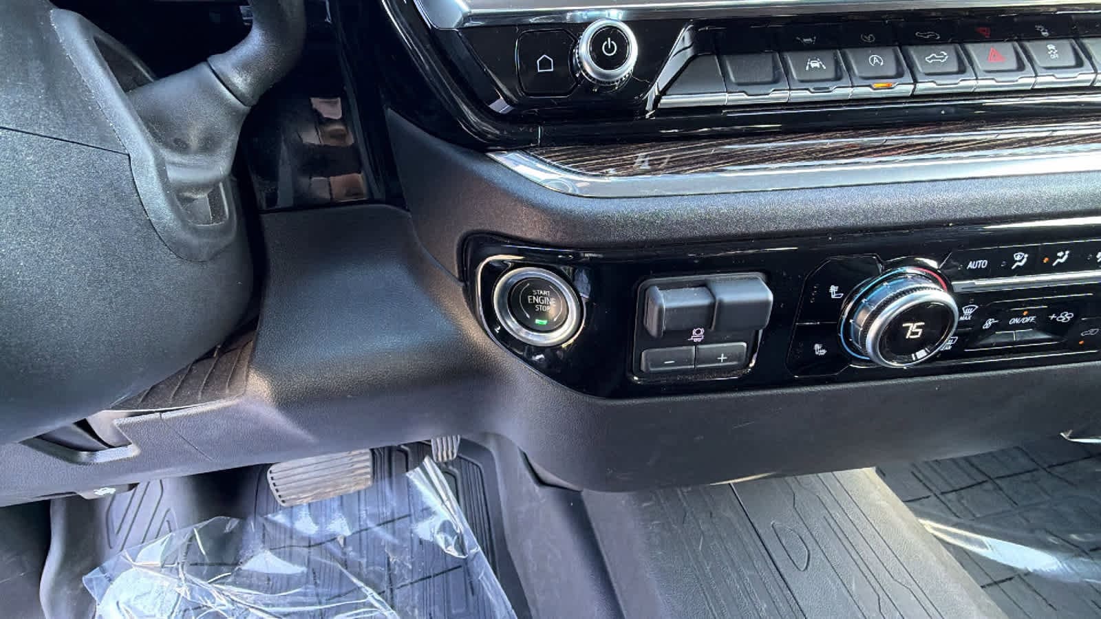 Thumbnail: 2024 GMC Sierra 1500 - 17